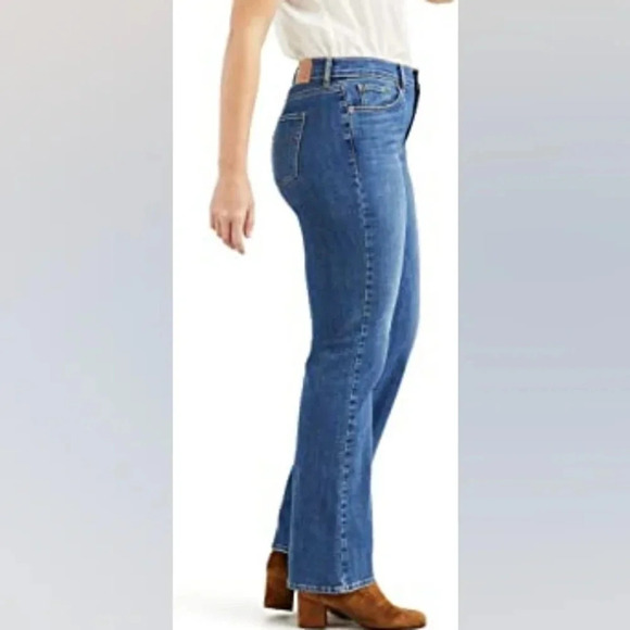 Signature by Levi Strauss & Co. Gold Label Totally Shaping Bootcut Jeans sz 8 - Picture 9 of 12